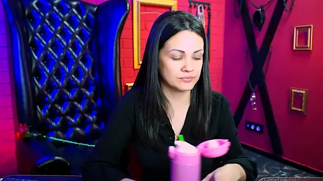 KarolinaRobinson online show from February 2025 03:04:02 PM