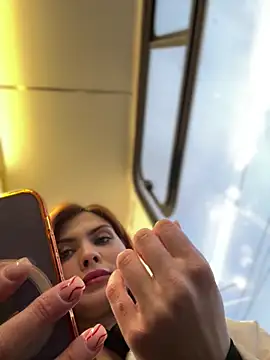 Accole online show from December 2024 06:33:01 AM