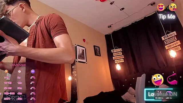 ANDRIUS 24 online show from March 2025 10:40:02 PM