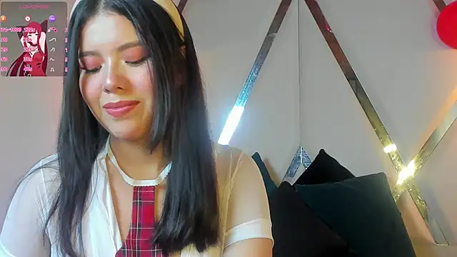 Snapshot of MarielQueenx chatting on March 2025 06:35:02 AM MarielQueenx online show from March 2025 06:35:02 AM