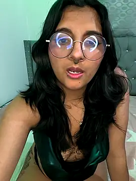 Snapshot of Alliccee chatting on March 2025 06:05:02 PM Alliccee online show from March 2025 06:05:02 PM