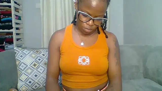 Petite 254 online show from April 2026 12:51:02 AM