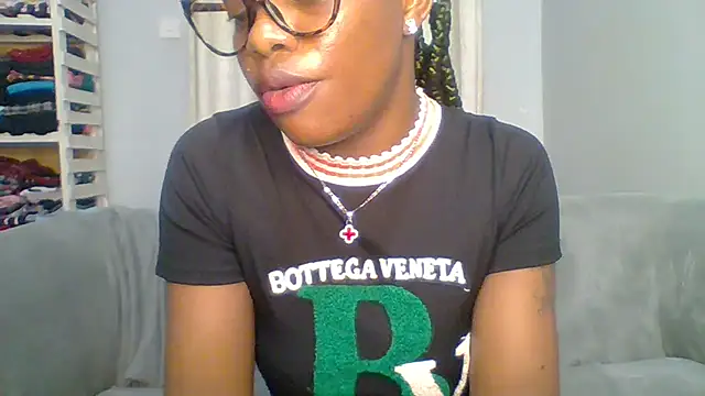 Petite 254 online show from March 2026 12:58:01 PM