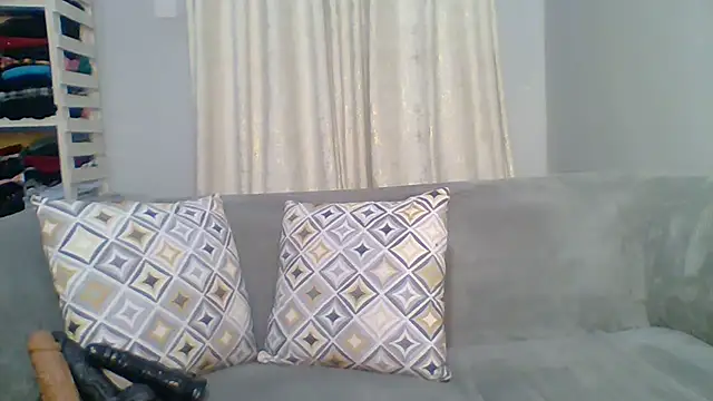 Petite 254 online show from April 2026 01:11:02 AM