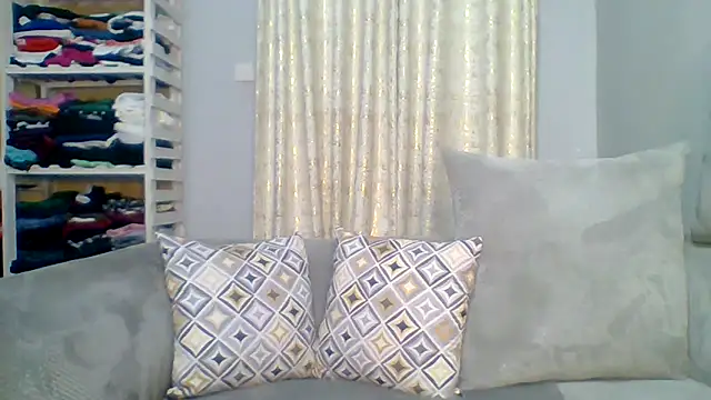 Petite 254 online show from September 2025 06:14:02 PM