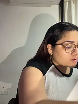 KathyGonzalez online show from November 2025 10:48:01 AM