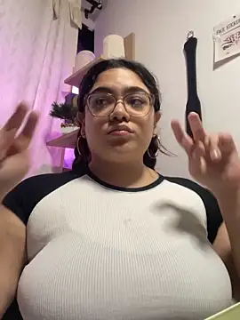 KathyGonzalez online show from September 2025 07:31:01 PM
