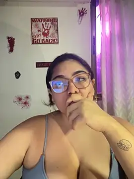KathyGonzalez online show from October 2025 11:45:02 AM