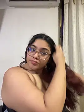 KathyGonzalez online show from November 2025 10:46:01 PM