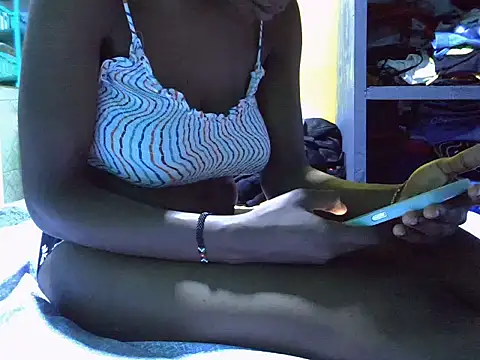 Lutyie online show from November 2025 02:28:02 PM