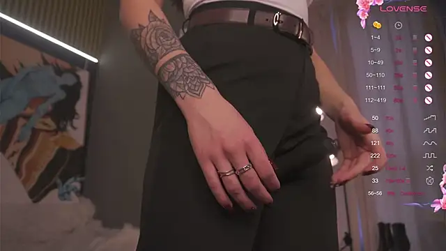 melissa kisses online show from November 2025 12:28:01 PM