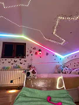 SelenaBee online show from March 2026 05:56:01 AM