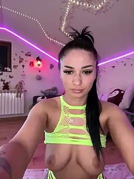 SelenaBee online show from May 2026 10:54:01 AM