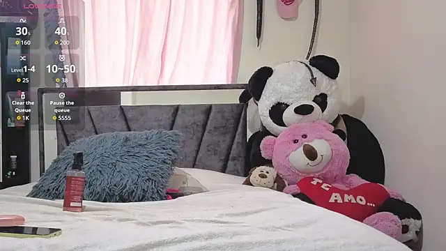 Hotsamantamature online show from October 2025 09:26:02 PM