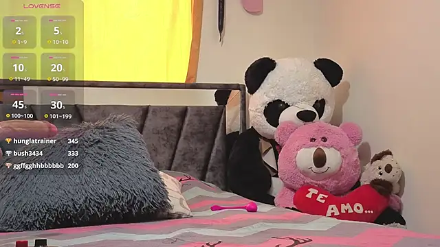 Hotsamantamature online show from September 2025 07:53:01 PM