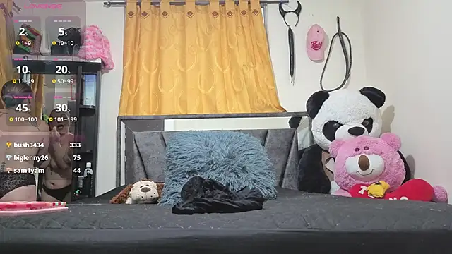 Hotsamantamature online show from September 2025 10:35:02 PM