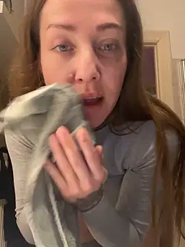 ElenaHaze online show from October 2025 07:30:02 AM