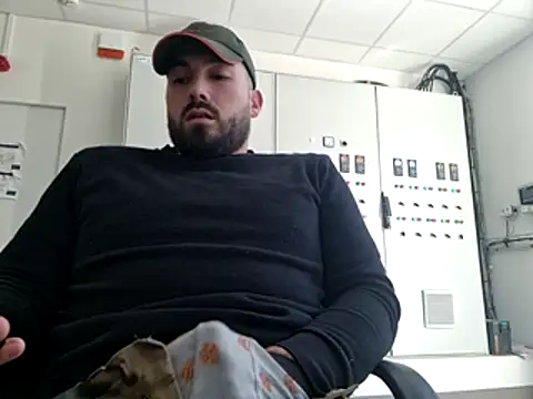 Leonormaldick online show from February 2026 12:02:02 PM