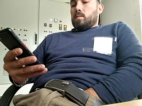 Leonormaldick online show from November 2025 11:14:01 AM