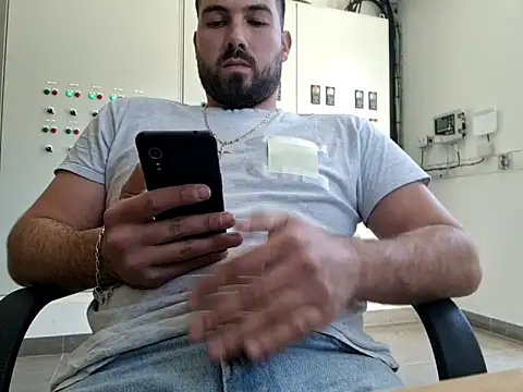 Leonormaldick online show from November 2025 10:41:02 AM