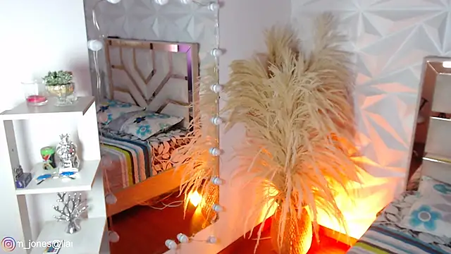 Jonesliam23 online show from March 2026 07:16:02 PM