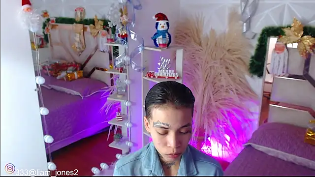 Jonesliam23 online show from December 2025 07:29:02 PM