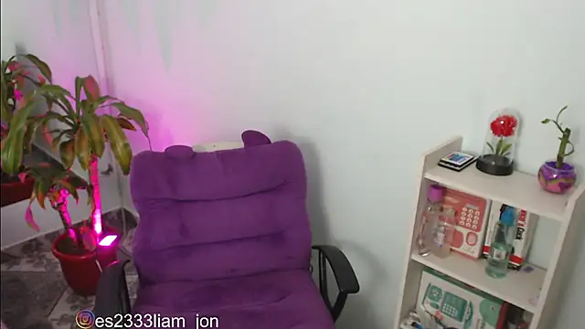 Jonesliam23 online show from March 2025 10:19:01 PM