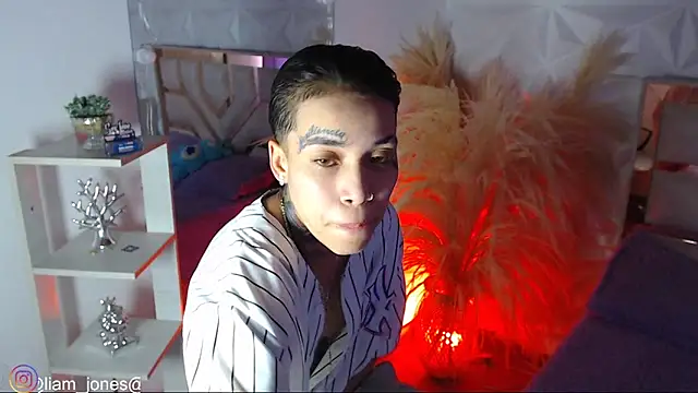 Jonesliam23 online show from February 2026 08:19:01 PM