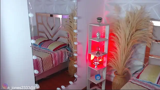 Jonesliam23 online show from November 2025 06:56:01 PM