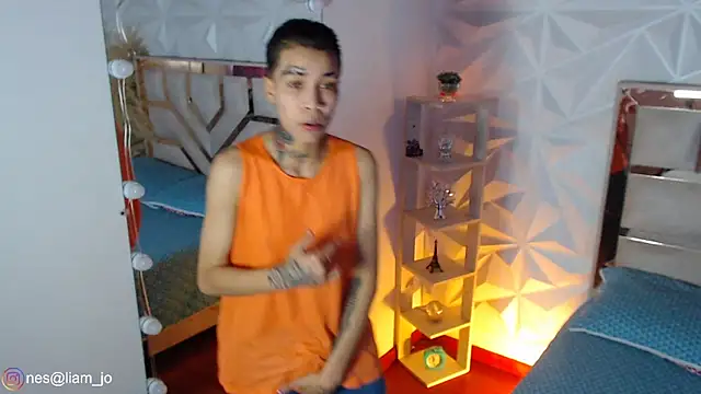 Jonesliam23 online show from April 2026 07:31:01 PM