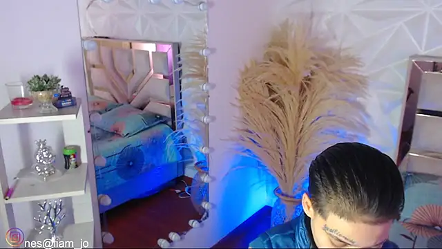 Jonesliam23 online show from March 2026 07:14:02 PM