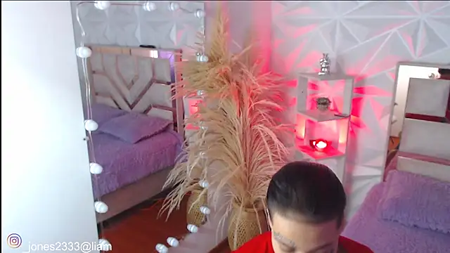 Jonesliam23 online show from October 2025 07:16:02 PM