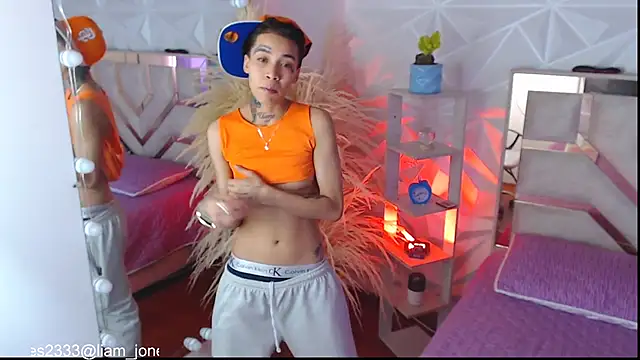 Jonesliam23 online show from September 2025 07:09:02 PM