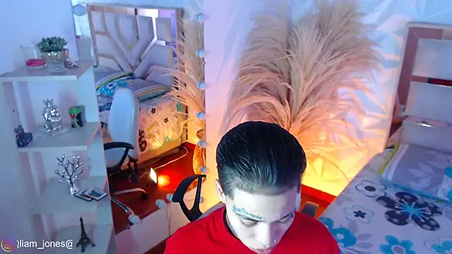 Jonesliam23 online show from March 2026 07:31:01 PM