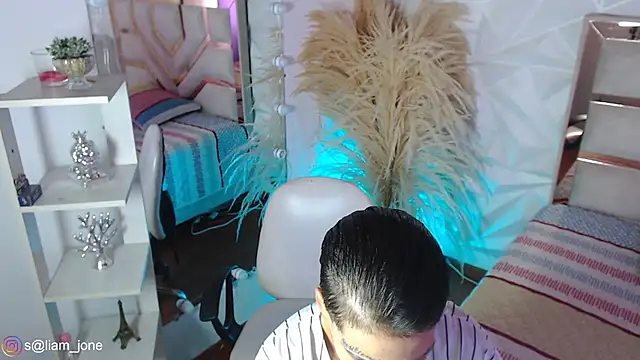 Jonesliam23 online show from March 2026 07:23:02 PM