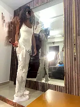 adaraSmiith online show from January 2026 12:53:01 PM