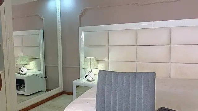 adaraSmiith online show from February 2026 10:27:02 PM