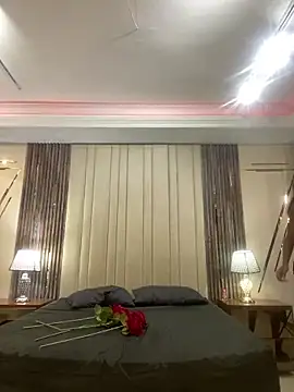 adaraSmiith online show from December 2025 08:03:01 PM