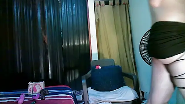 kimmiemm online show from March 2026 02:33:02 AM