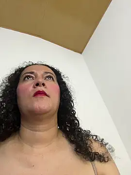 luisa curli online show from February 2026 02:21:02 AM