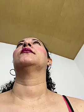 luisa curli online show from December 2025 05:06:01 AM