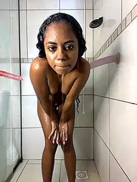 LorenaSirena online show from October 2025 05:56:01 PM