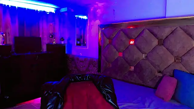 Snapshot of the-horus-girl chatting on October 2025 09:38:01 PM the-horus-girl online show from October 2025 09:38:01 PM