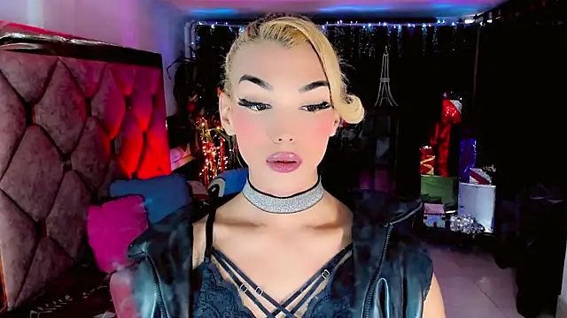 the-horus-girl online show from December 2025 10:01:02 PM