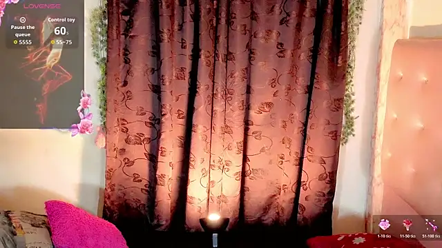 Snapshot of the-horus-girl chatting on July 2026 05:41:01 AM the-horus-girl online show from July 2026 05:41:01 AM