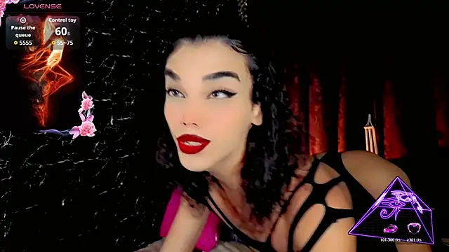 Snapshot of the-horus-girl chatting on June 2026 03:43:01 PM the-horus-girl online show from June 2026 03:43:01 PM