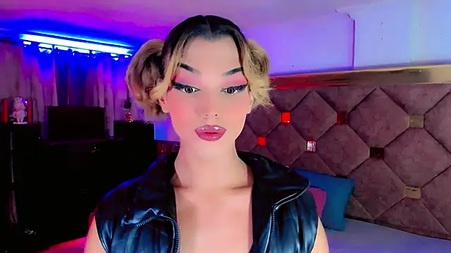 Snapshot of the-horus-girl chatting on October 2025 11:06:02 PM the-horus-girl online show from October 2025 11:06:02 PM