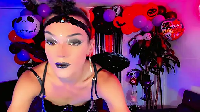 Snapshot of the-horus-girl chatting on October 2025 03:41:01 AM the-horus-girl online show from October 2025 03:41:01 AM