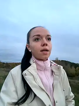 Vanesskaa online show from November 2025 04:45:01 PM