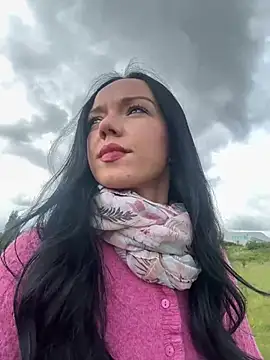 Snapshot of Vanesskaa chatting on June 2026 01:01:02 PM Vanesskaa online show from June 2026 01:01:02 PM